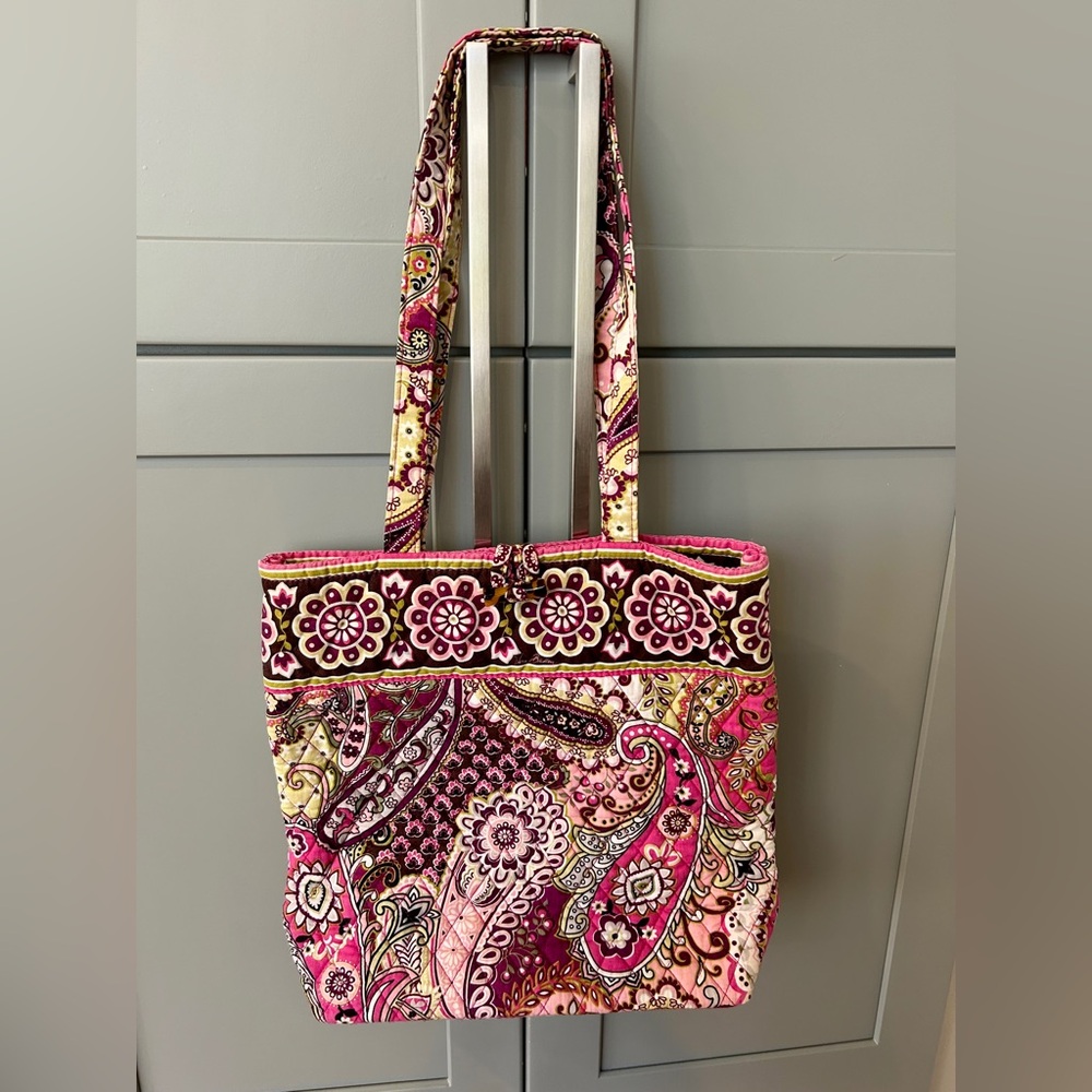 Vera Bradley Toggle Tote in Paisley quilt